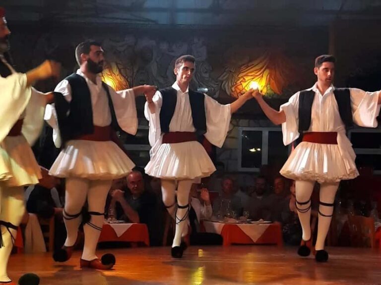Heraklion: Cretan Folklore Night with Dinner & Transfers - What to Expect: A Step-by-Step Breakdown