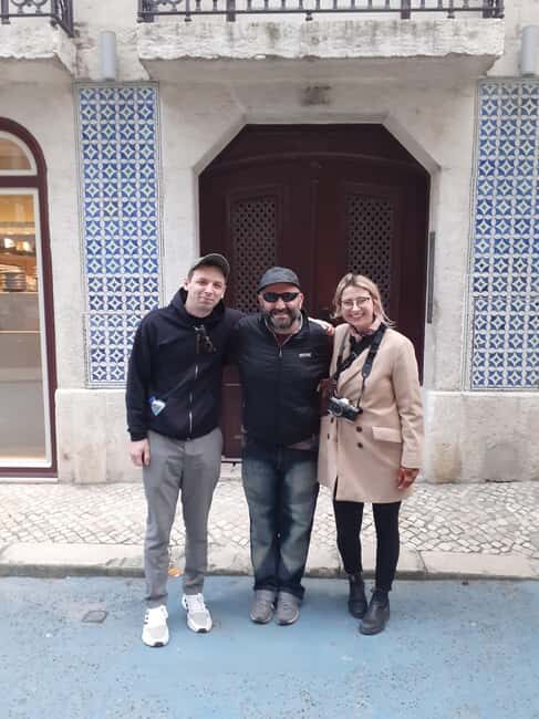 Historical walking tour in Alfama - Group Size and Accessibility