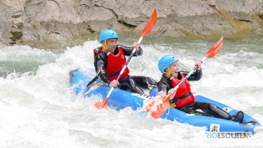 Huesca: River Kayak in the Pyrenean geological route - An In-Depth Look at the Kayak Experience