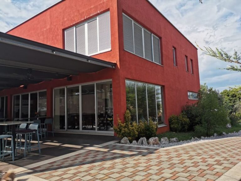 ian: Organic Winery Tour and Tasting Experience - Who Will Love This Experience?