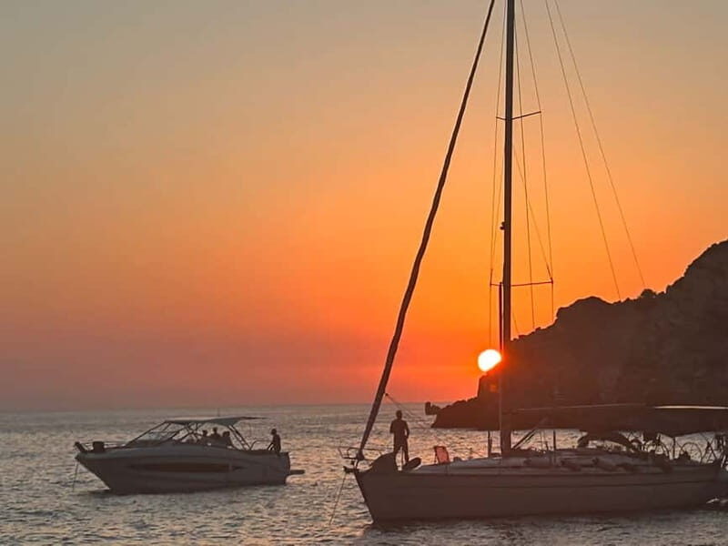 Ibiza: Formentera on a Sailboat. Private or Small Group - The Boat and Comfort