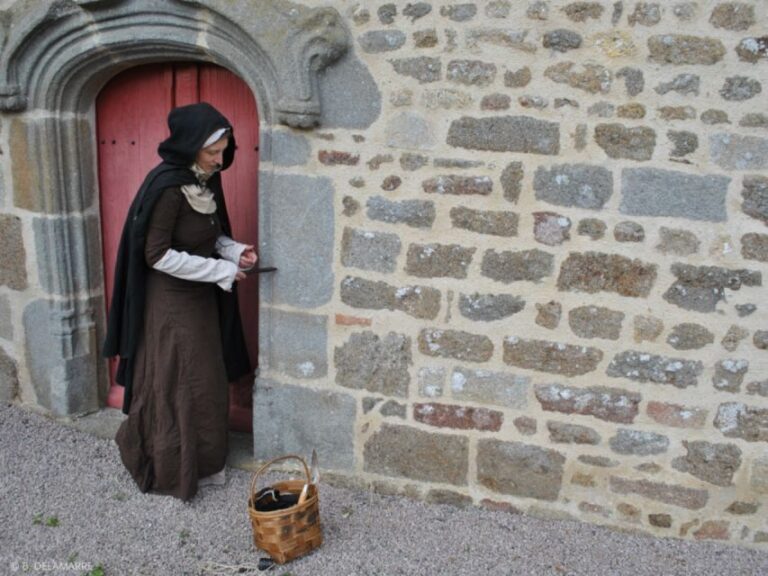 Immerse yourself in the 15th century in Dinan - Who Would Love This Tour?