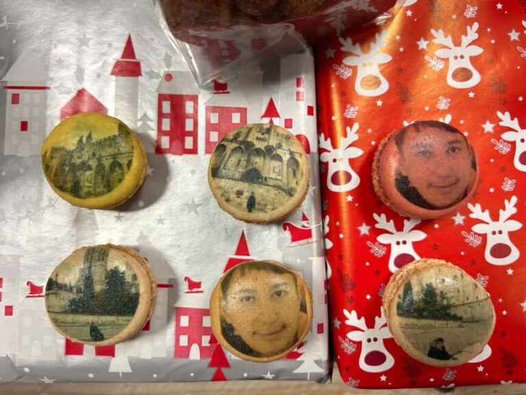 Immortalize your Souvenir d'Avignon as a button - Why This Tour Works for Different Travelers