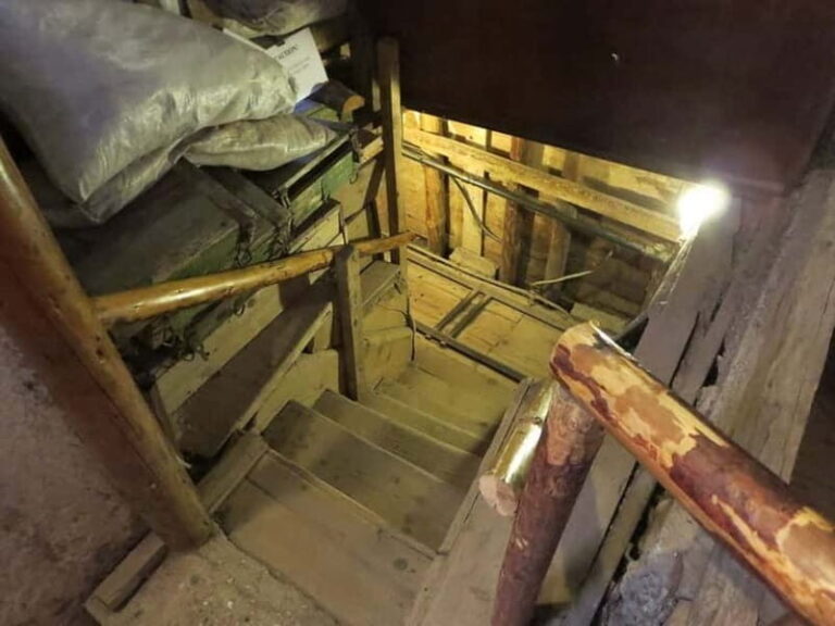 Inside the Siege: Sarajevos Story of Survival - The Practicalities