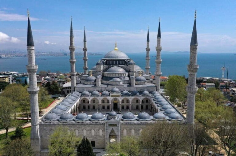 Istanbul: Half-Day Guided Tour of Sultanahmet District - Practical Details and Tips