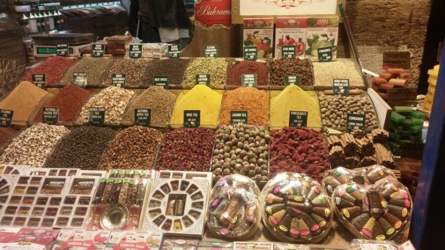 Istanbul: Morning Bosphorus Boat Tour with Spice Bazaar - Who Is This Tour Best For?