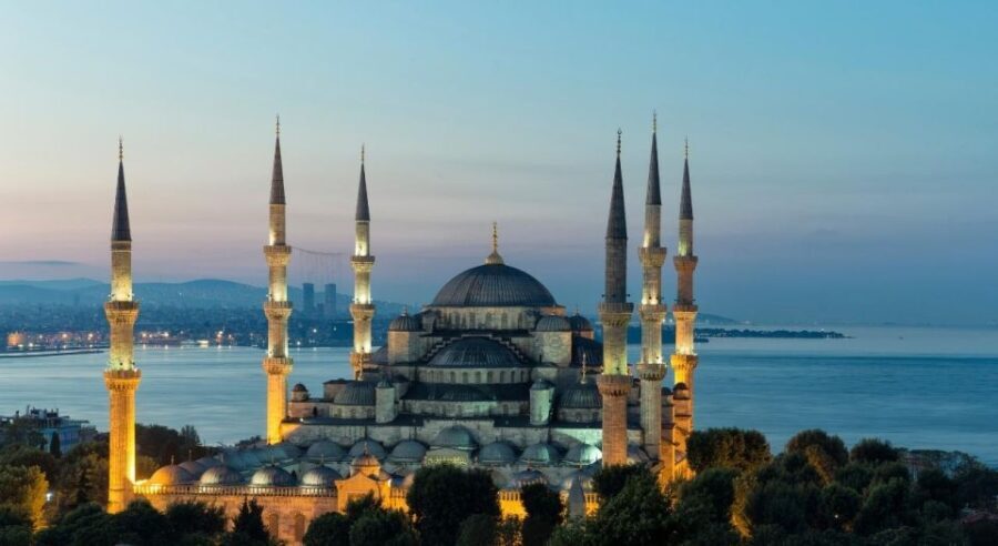 Istanbul: Private Guided Walking Tour - Visiting Iconic Sites: Hagia Sophia, Blue Mosque & Basilica Cistern