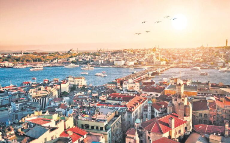 Istanbul: Semi Private Bosphorus Tour - Who Is This Tour Perfect For?