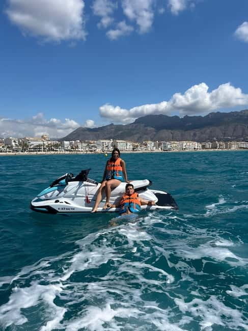 Jet ski excursion to the Albir Lighthouse - Who Would Love This Experience?