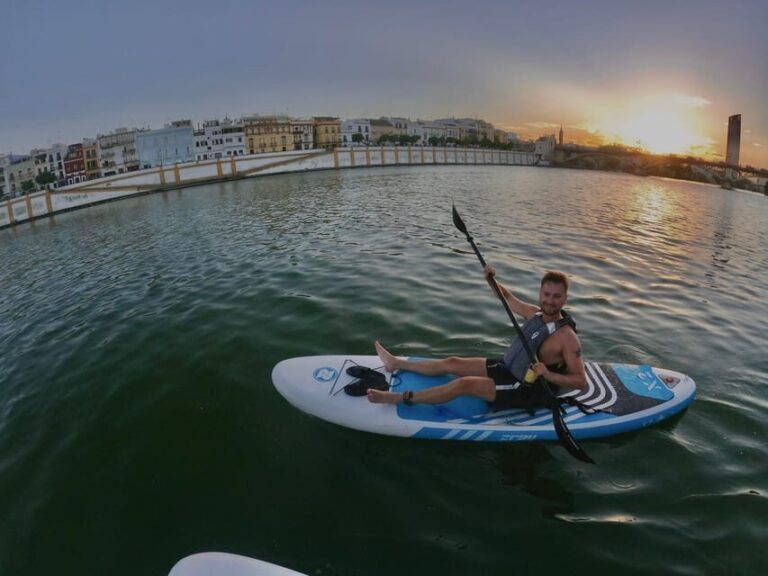 Kayak full moon: Historical part, Triana & La Cartuja - Frequently Asked Questions