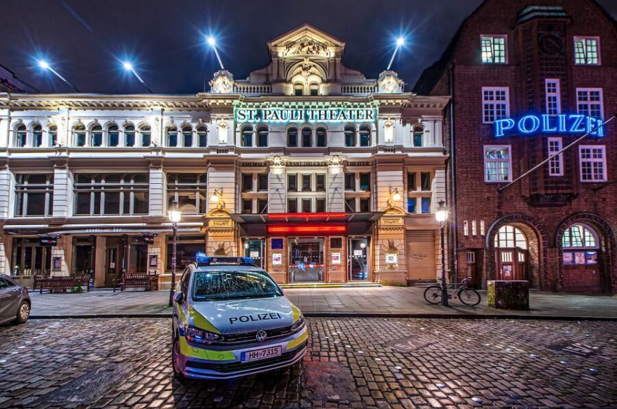 KIEZ SPEED TOUR/ADULTS ONLY - 1h - Practical Details & What to Expect