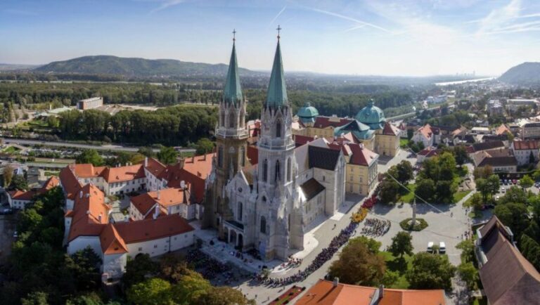 Klosterneuburg: Ticket to Klosterneuburg Abbey - Who Should Consider This Experience?