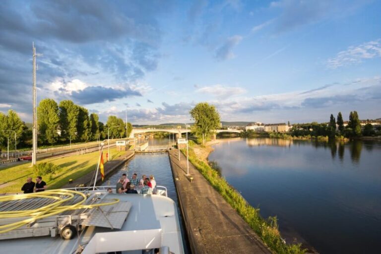 Koblenz: Panoramic Cruise on Moselle River to Winningen - What to Expect During the Cruise