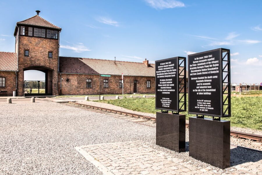 Krakow: Auschwitz-Birkenau & Wieliczka Salt Mine Day Tour - Why This Tour Offers Great Value