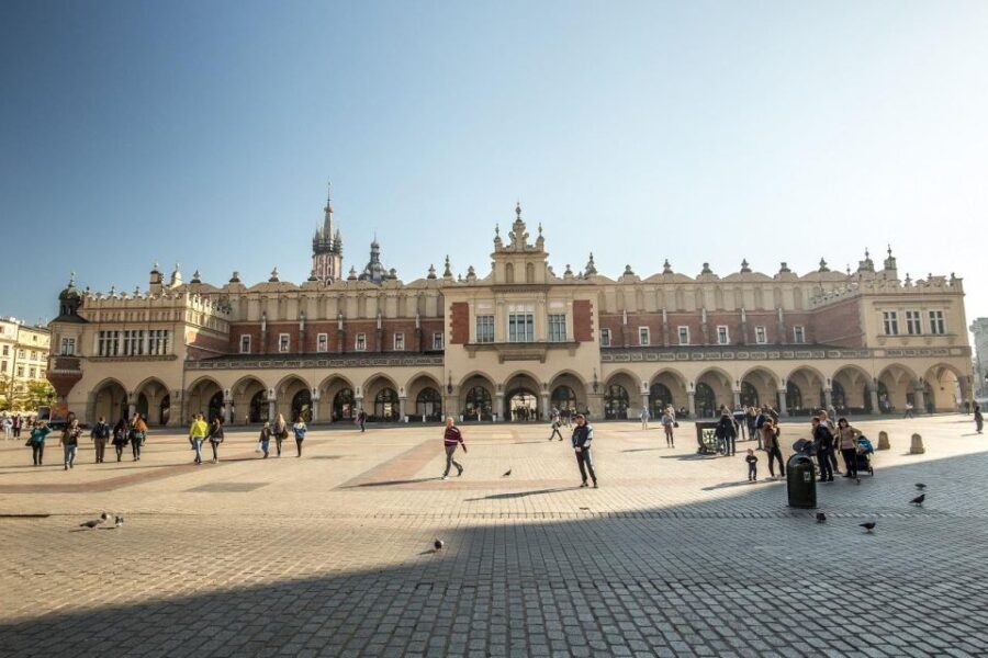 Krakow: City Highlights Sightseeing Private Car Tour - Is This Tour Worth the Price?