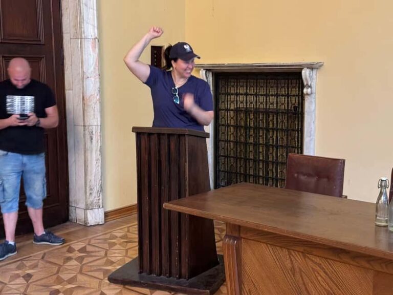 Krakow: Communist Tour City Sightseeing Nowa Huta E Golf Car - Practical Tips for Travelers