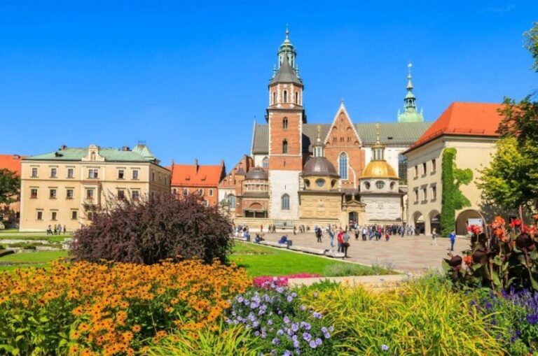 Krakow: Guided Tour of Wawel Hill and St. Mary's Basilica - What’s Included and What’s Not