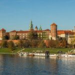 Krakow: Guided Wawel Tour, Lunch, and Vistula River Cruise - Lunch: Tasting Krakows Flavors