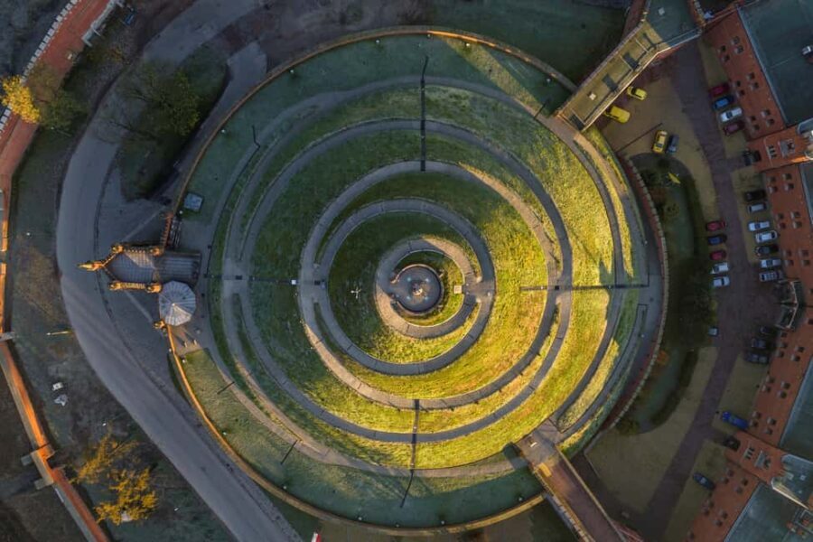 Krakow: Kociuszko Mound Entry Ticket with Exhibitions - Climbing the Mound: Views and Vistas