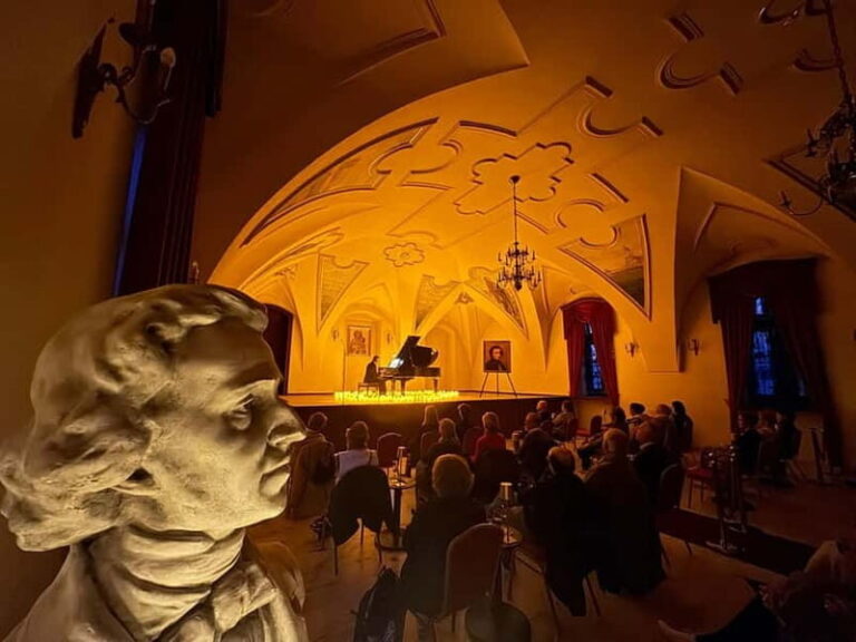 Krakow: Piano Trio Chopin & Friends Concert VIP with Wine - Who Will Love This Experience?