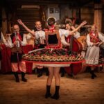 Krakow: Polish Folk Night with Dinner and Unlimited Drinks - The Downsides: What Travelers Have Noted