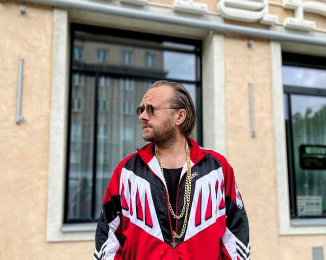 Krakow: Private Old Town Comedy Walk with a Crazy Guide - Who Is This Tour Best For?