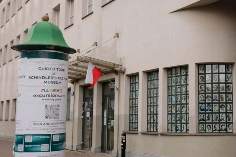 Krakow: Schindler's List Tour: Film Sites & Museum - The Experience: A Step-by-Step Breakdown