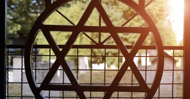 Krakow: Skip-the-line Oskar Schindlers Museum Private Tour - What to Expect at Oskar Schindler’s Factory