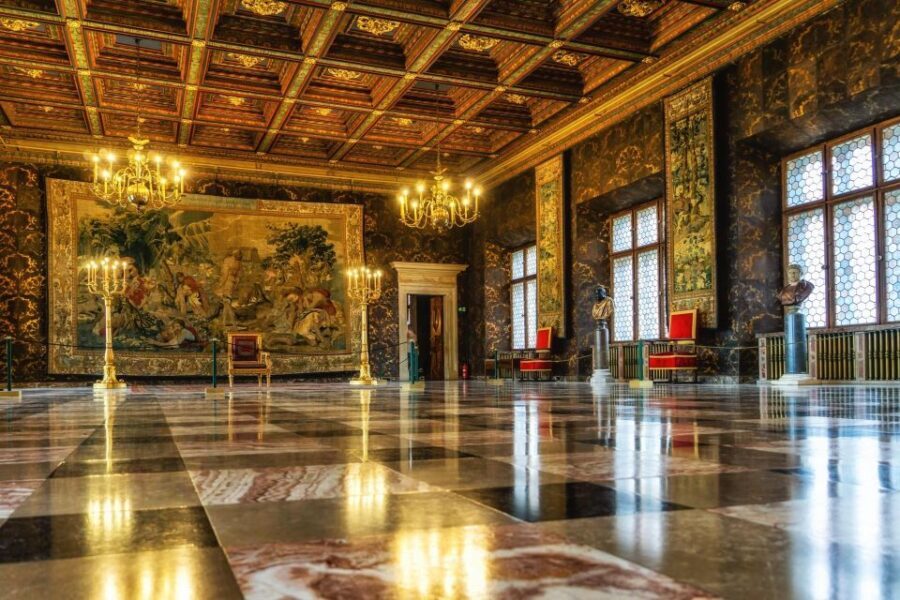 Krakow: Skip-the-Line Wawel Castle Royal Apartments Tour - The Practicalities: What You Need to Know