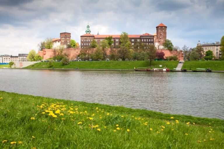 Krakow: Vistula River Cruise & Former Ghetto Walking Tour - Who Will Love This Tour?