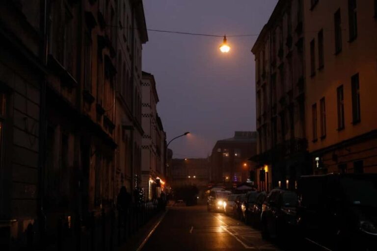 Krakow: Walk in the Footsteps of the Krakow's Vampire - Who Should Consider This Tour?