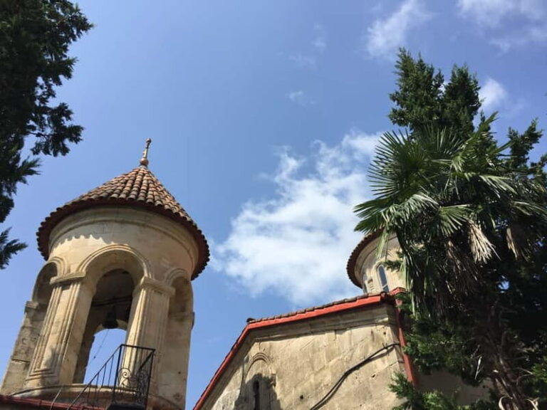 Kutaisi: Bagrati, Gelati, & Motsameta Monastery Guided Tour - Exploring the Monasteries: What You’ll See and Learn