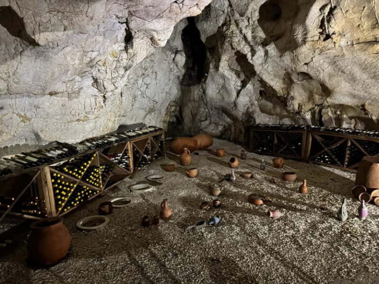 Kutaisi: Tskaltubo Town and Tetra Caves with Wine Tasting - Practical Details and What You Should Know