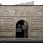 La Rochelle: Siege of La Rochelle Guided Walking Tour - Practical Tips for Your Tour