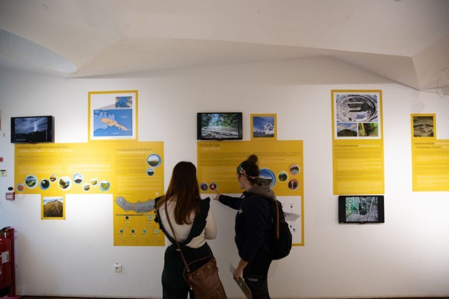 Lagoa do Fogo: Biologist-guided Volcano Geo Tour +Hotsprings - The Crater Lake: A Volcanic Masterpiece