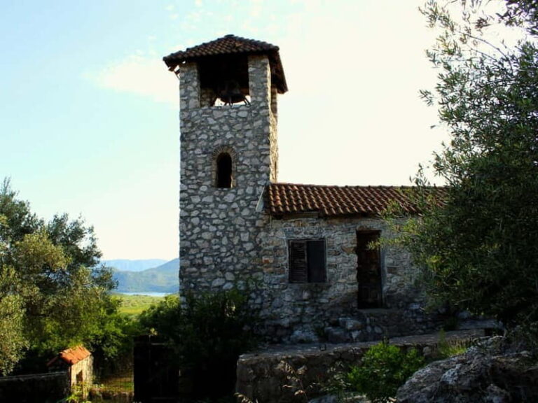 Lake Skadar: Guided Panoramic Boat Tour to Kom Monastery - What Makes This Tour Outstanding?