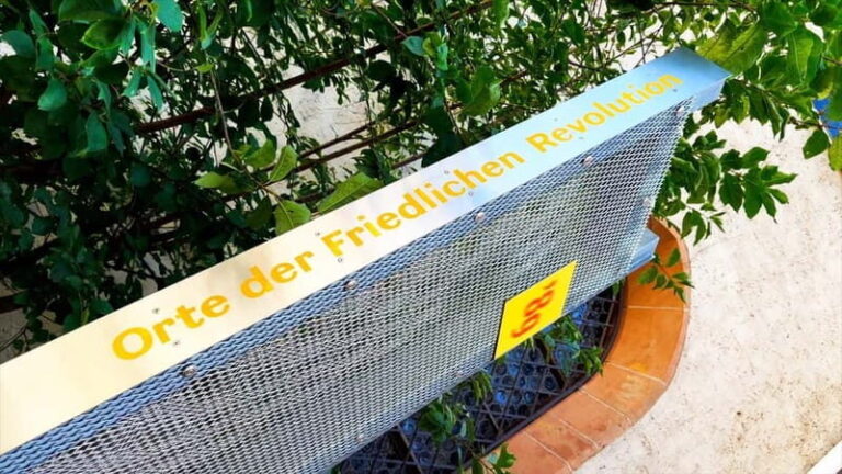 Leipzig: City Tour 2.0  Spot Past with Mobile Projections - Who Should Consider This Tour?