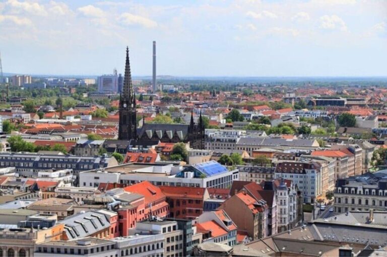 Leipzig : Must-See Attractions Walking Tour With a Guide - The Benefits of a Private, Custom Tour