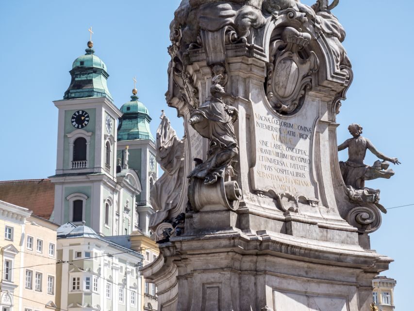 Linz: Churches & Old Town Private Guided Tour - Exploring the Religious Art & Decor