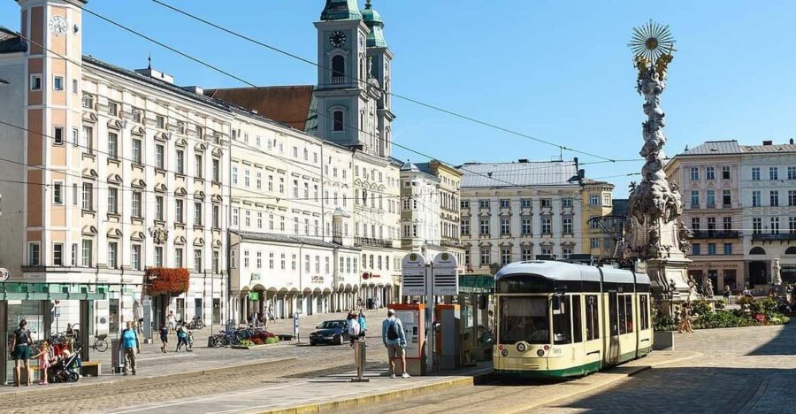 Linz: Private Day Trip to Cesky Krumlov - What to Expect During Your Visit