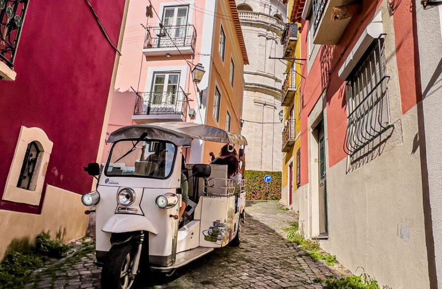 Lisbon: 2h Old Lisbon Tuk Tuk Tour - The Itinerary in Detail
