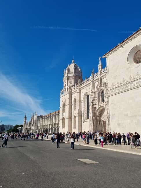 Lisbon: E-Bike Adventure to Belém with Pastel Tasting - Into Belém: Monuments and History