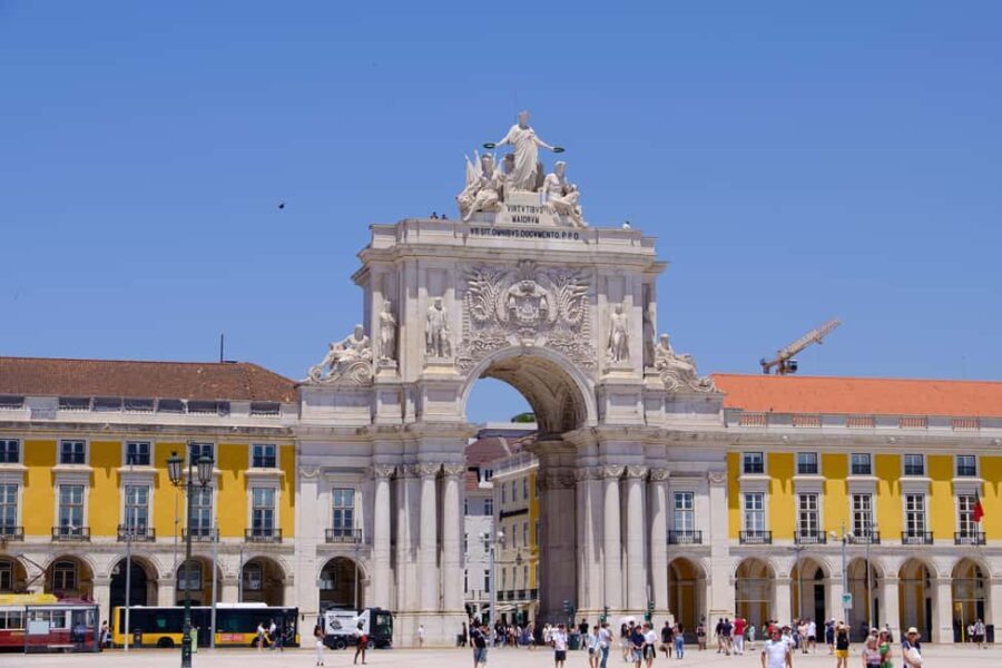 Lisbon Full Day Experience on comfortable minivan - The Value of This Tour