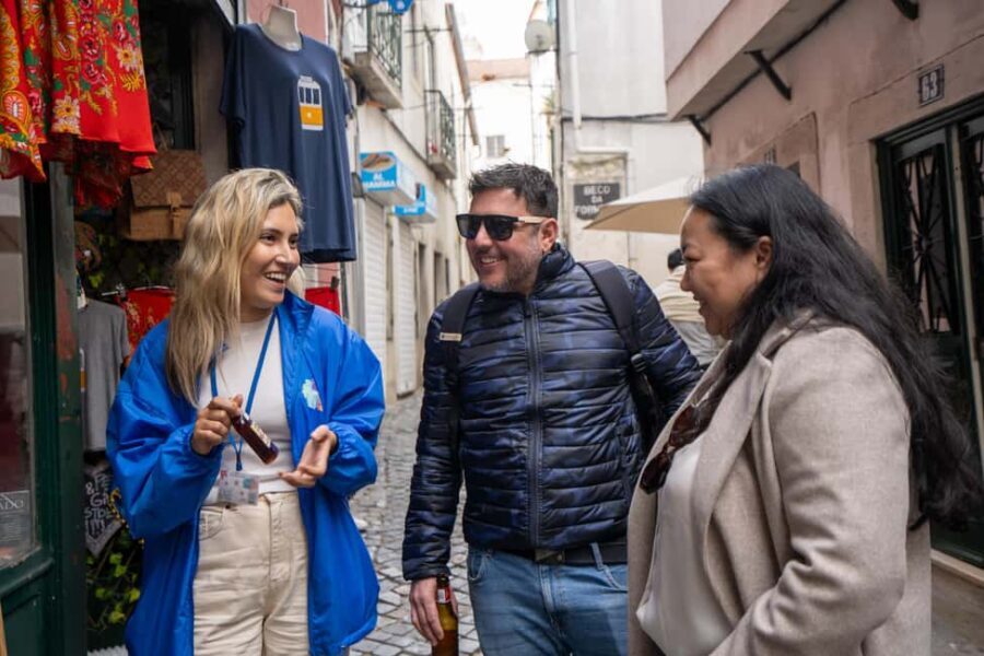 Lisbon Highlights: Private Tuk Tuk Sightseeing City Tour - Neighborhoods and Landmarks: A Closer Look