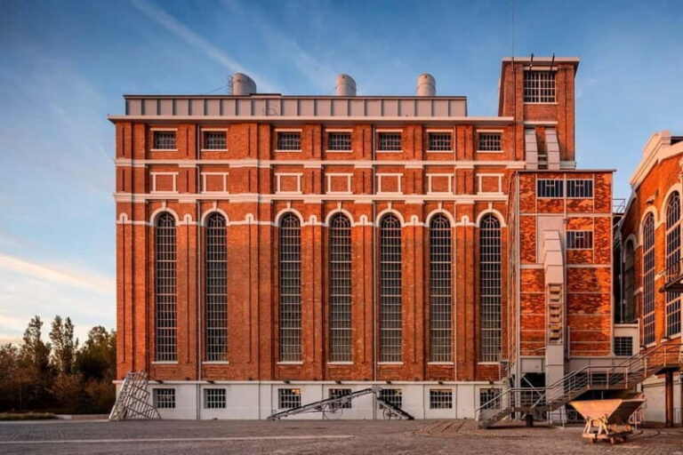 Lisbon: MAAT Gallery and MAAT Central Entry Tickets - The Power Station: A Window into Electricity’s Past