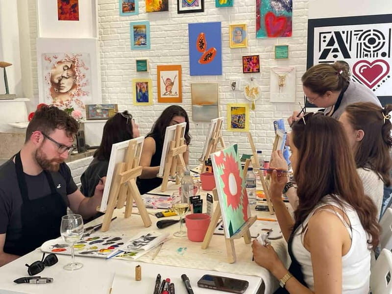 Lisbon: Painting Class in an Art Gallery - What’s Not Included