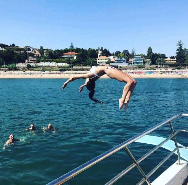 Lisbon: Splash Boat Party the only all inclusive party + SUP - The Water Activities: Swimming, SUP, and Snorkeling