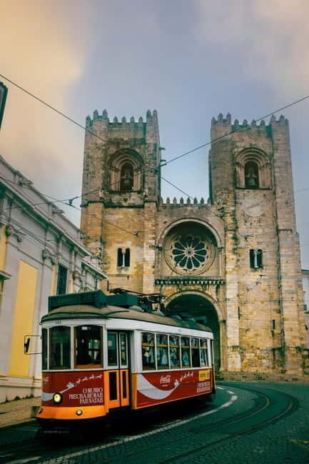 Lisbon: Street Photography Tour Sunrise or Sunset - What Makes This Tour Stand Out?