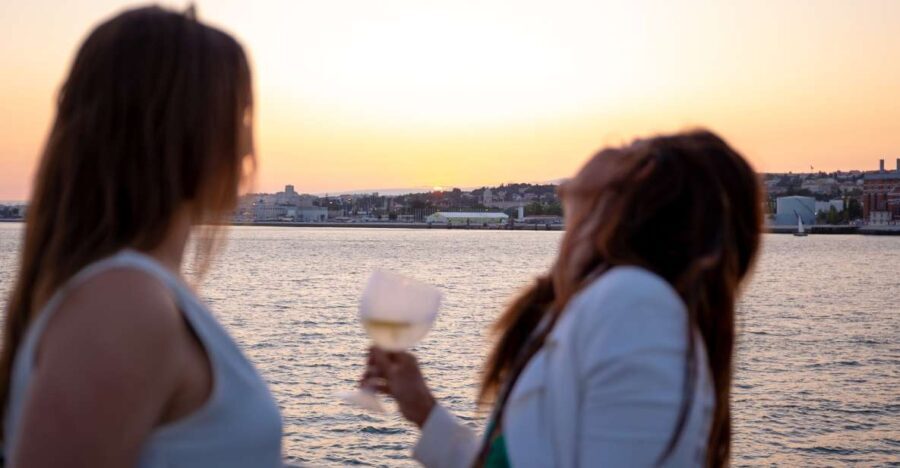 Lisbon: Tagus River Sunset Tour with Snacks and Drink - A Deep Dive into the Sunset Cruise Experience