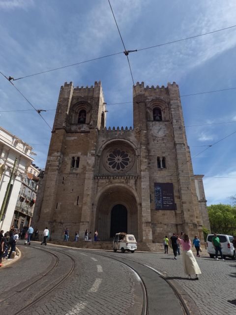 Lisbon:Private guided historical sightseeing Tour by TUK-TUK - Who Would Love This Tour?